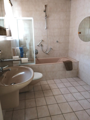 Bathroom 3, Monteurzimmer Stuhr, Diepholz