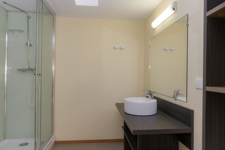 Bathroom, Les Oyats Sylvadoures, Gironde