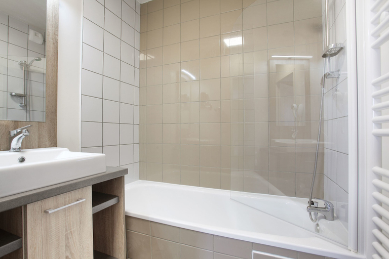 Bathroom 3, Odalys Residence le Village du Praroustan, Alpes-de-Haute-Provence