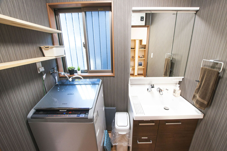 Bathroom 4, Yakushima House TABUGAWA, Yakushima