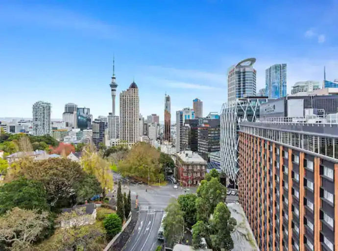 Others 5, Stunning Sky Tower View Studio Pool And Gym!, Waitakere