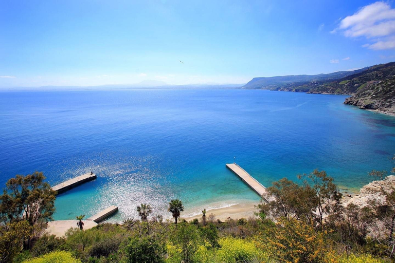 Others 4, Seafront home 4' walk to private beach, Crete
