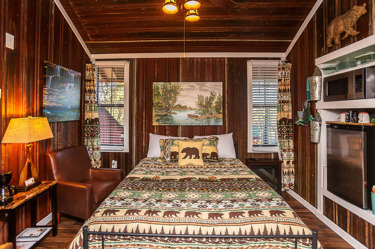 Others 5, Yeti Cabin, Polk