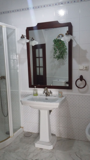Bathroom 4, Casa GaLuz, entre la Sierra y el Mar, Cádiz