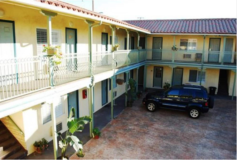 Exterior & Views 2, Bella Capri Inn, Ventura