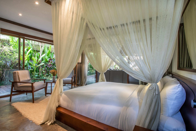Bedroom 2, Luxury Jungle Villa, 3 BR, Ubud With Staff, Gianyar