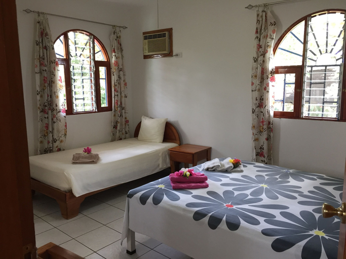 Bedroom 2, La Perlita, Garabito