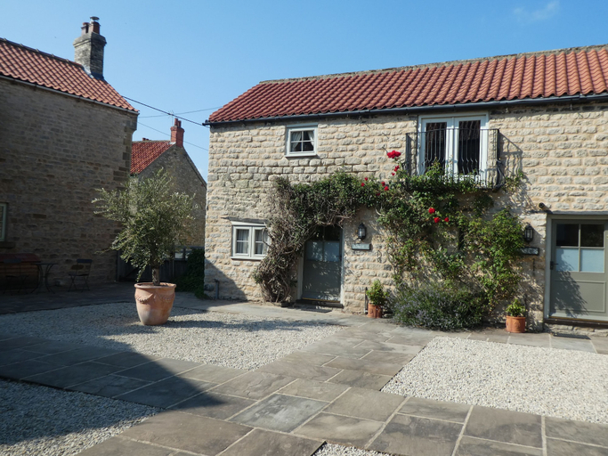 Exterior & Views 2, The Cornmill Stable Cottages, North Yorkshire