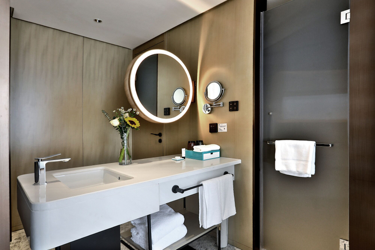 Bathroom 3, Wyndham Garden Hangzhou Yuhang, Hangzhou