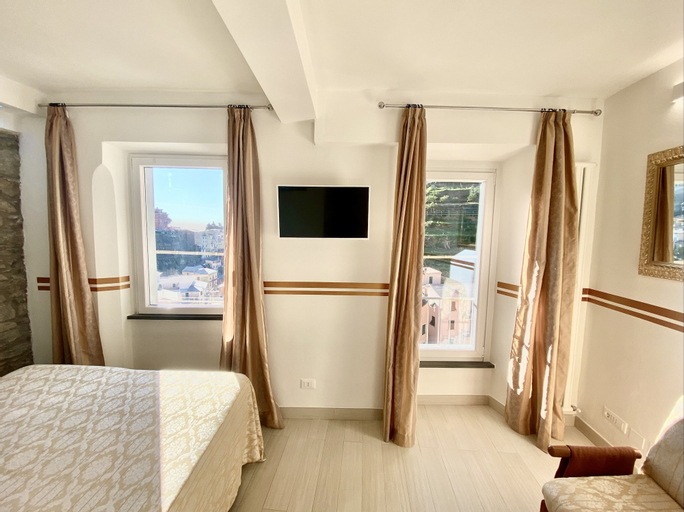 Bedroom 13