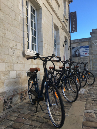 Exterior & Views 2, Hôtel Jean de Bruges, Somme