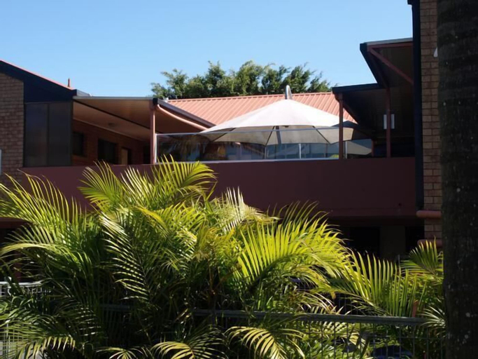 Exterior & Views 2