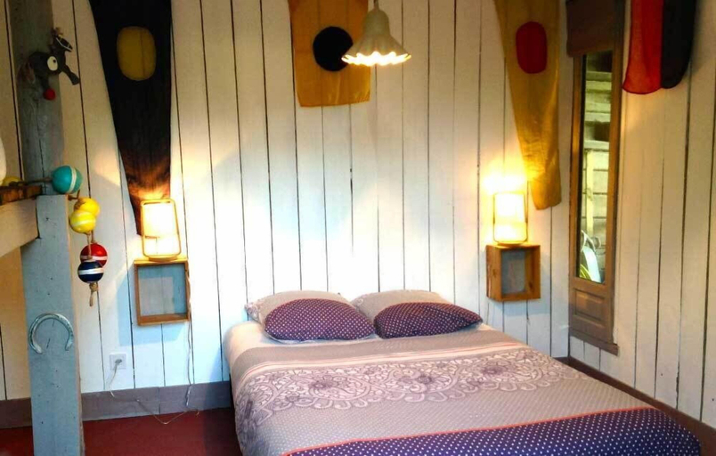Bedroom 3, Ille Flottante, Maison eclusiere et hebergements insolites sur le canal, Ille-et-Vilaine