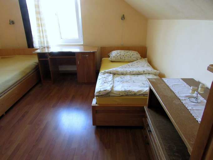 Bedroom 2, BIO Pension - BIO Panzio - Pensiunea BIO, Sacalaseni