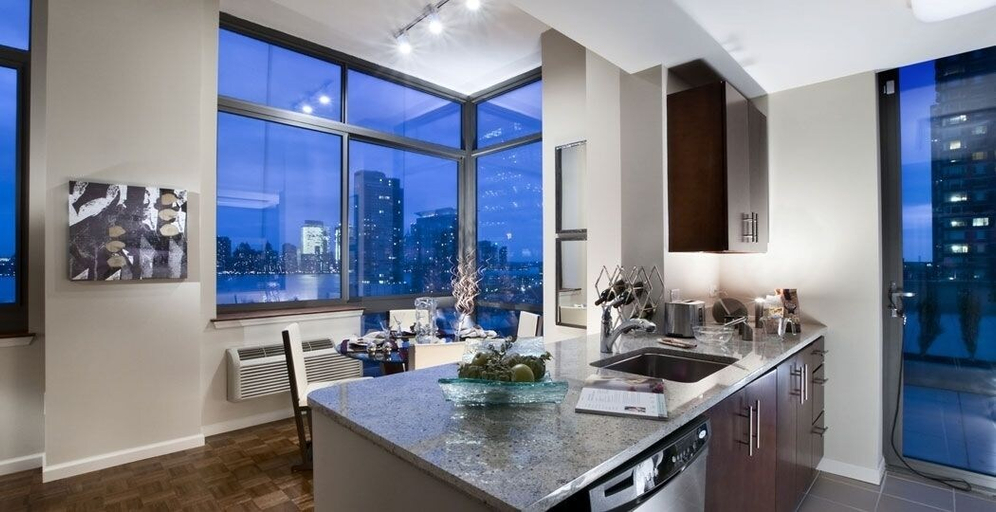Others 5, Luxy Suites Washington, Jersey City