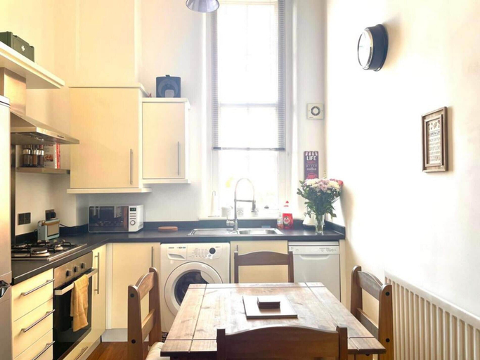 Others 4, 2 Bed Self Contained Apartment Wrexham, Wrexham