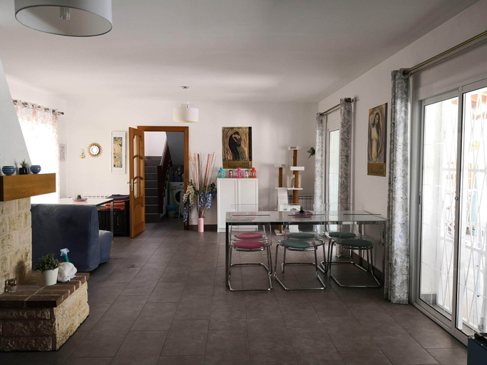 Others 5, Villa con gran piscina en zona residencial, Tarragona
