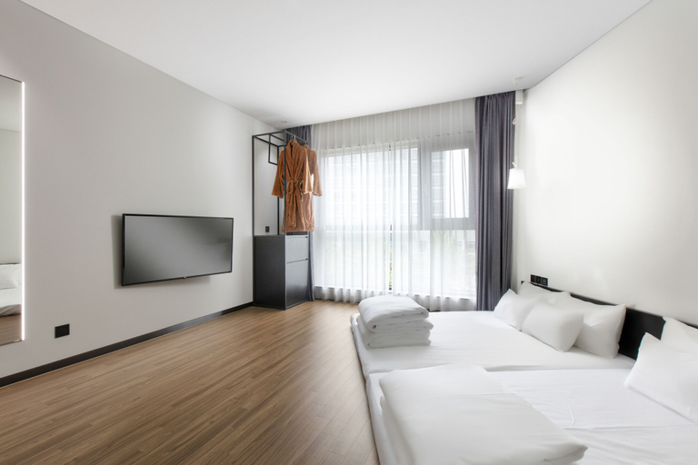 Bedroom 4, Neulpum Hotel, Jeonju