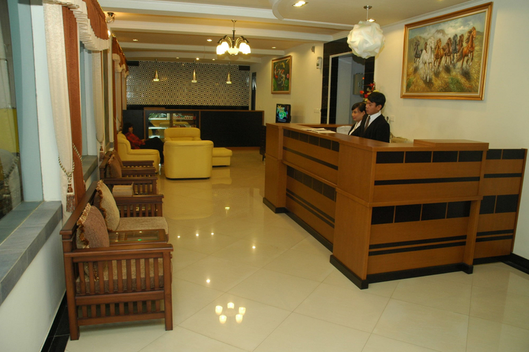 Others 4, Hotel Unik, Bandung