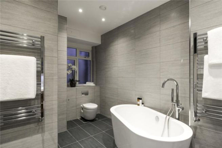 Bathroom, Kensington Court by Lime Street, London