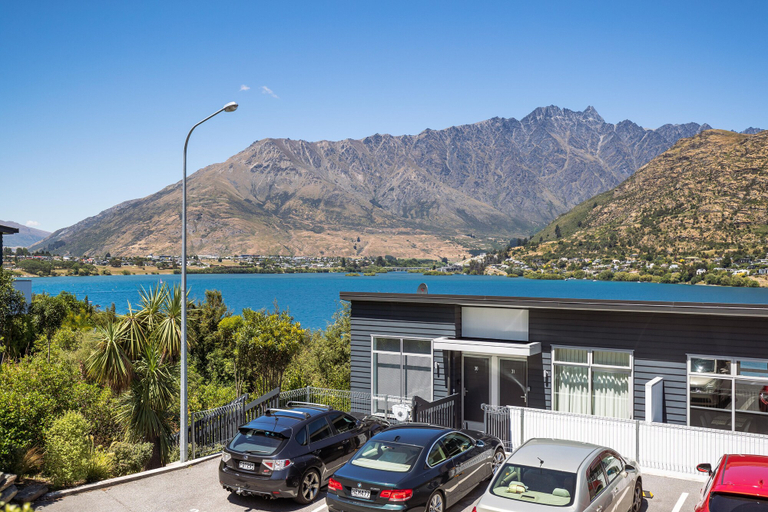 Exterior & Views 2, Lake View Greenstone Luxe Apartment, Queenstown-Lakes