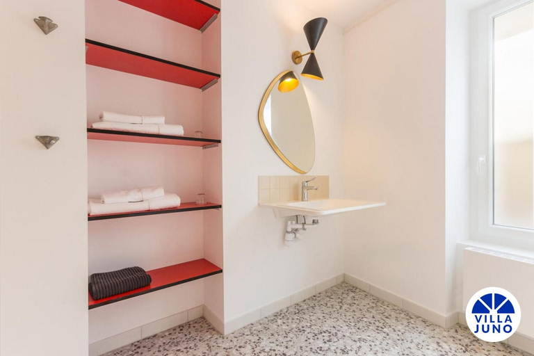Bathroom 5, Villa Juno, Calvados