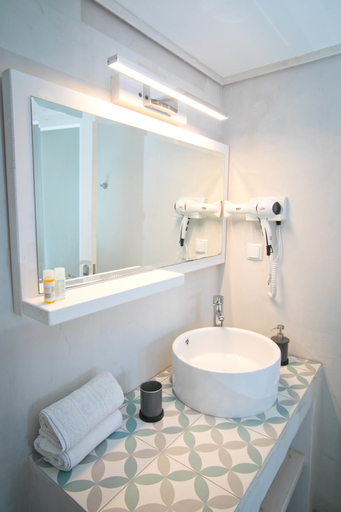 Bathroom 2, Blue Dawn Kalymnos, South Aegean
