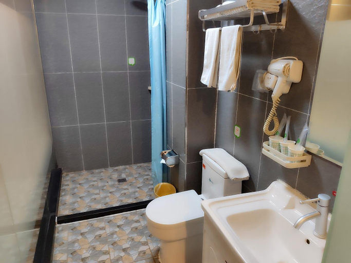 Bathroom, Hi Inn Xi'an Longshouyuan Metro Station, Xi'an