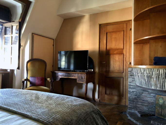 Bedroom 4, Le Logis D'arniere, Essonne
