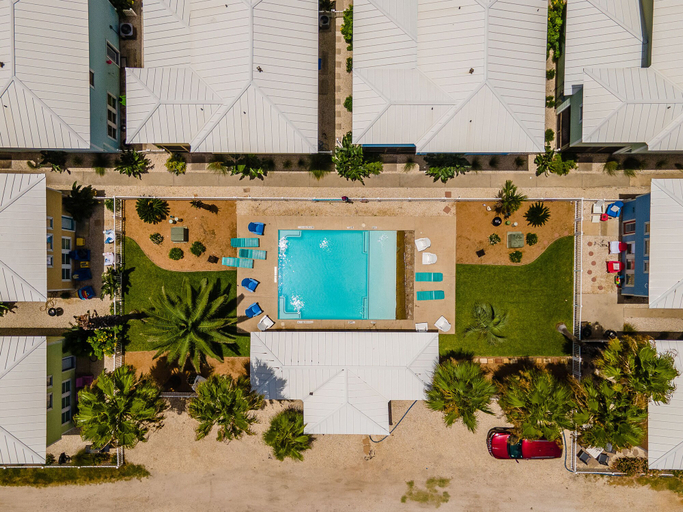 Others 5, Villa Blue, Nueces