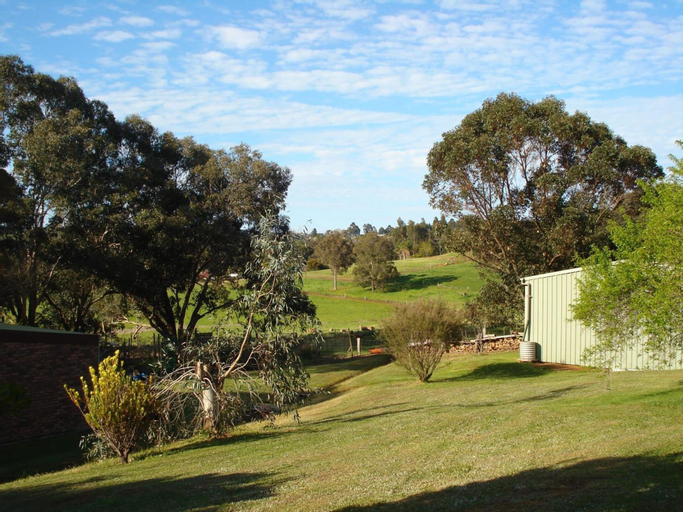 Exterior & Views 2, Pamela's Retreat, Bridgetown-Greenbushes