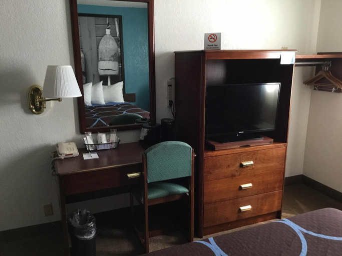 Others 4, Super 8 by Wyndham Portland ME, Cumberland