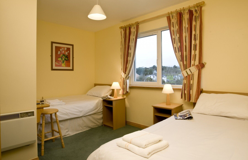 Bedroom 2, Forest Haven HH No 4
