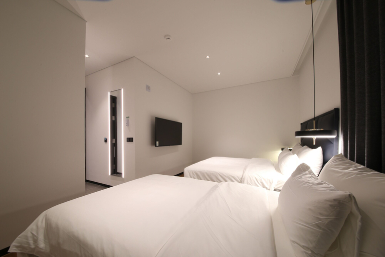 Bedroom 4, Neulpum Hotel, Jeonju