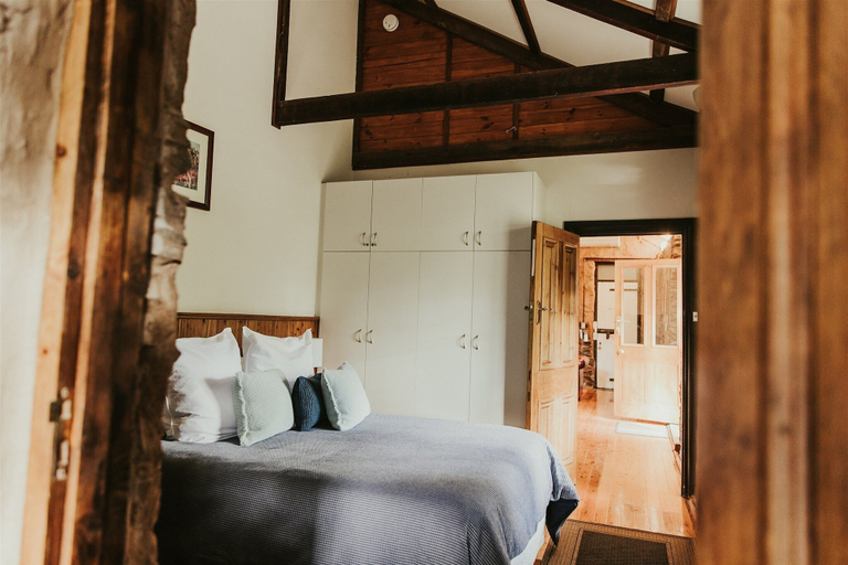Bedroom 2, Mintaro Cottage, Clare and Gilbert Valleys