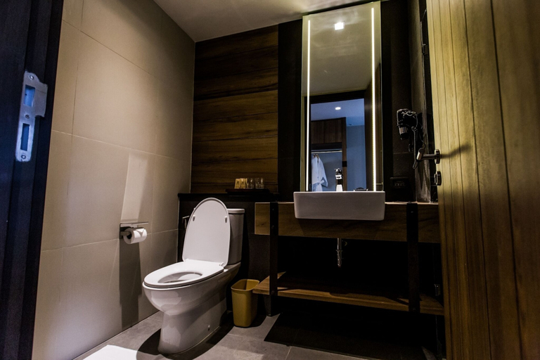 Bathroom 3, The Teak Hotel, Mae Sot