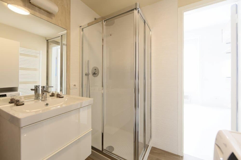 Bathroom 2, Heart Milan Apartments San Barnaba, Milano