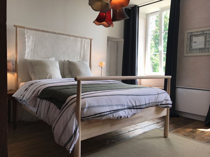 Bedroom 3, L'Ermitage, Manche