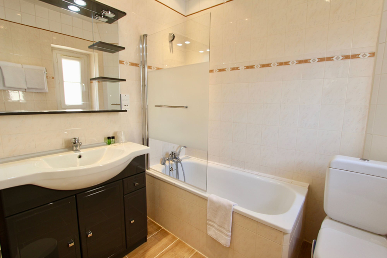 Bathroom 4, Hôtel Chopin, Paris
