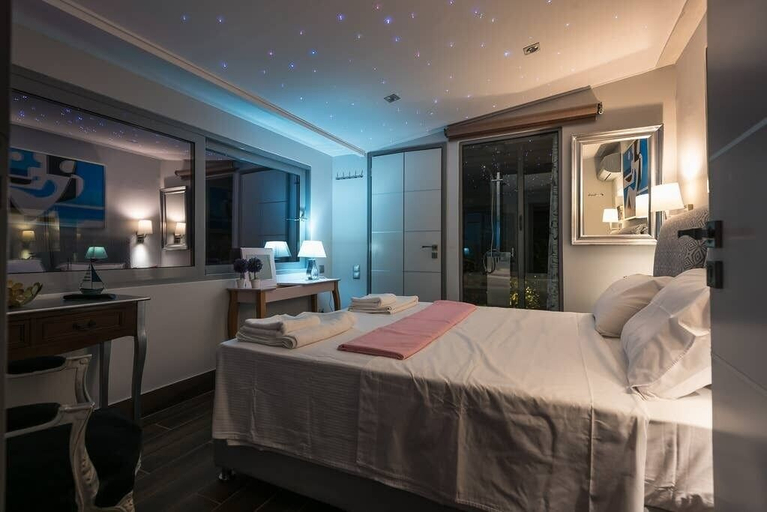 Bedroom 3, Sea View Apartment with Hot Tub & Sauna, Attica
