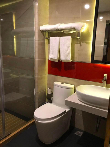 Bathroom 4, 7 Days Premium Yantai Zhaoyuan Leather Market, Yantai