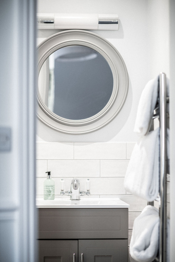 Bathroom 4, The Kingswood Hotel, Devon