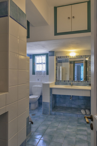 Bathroom 5, Hotel Nefeli, South Aegean