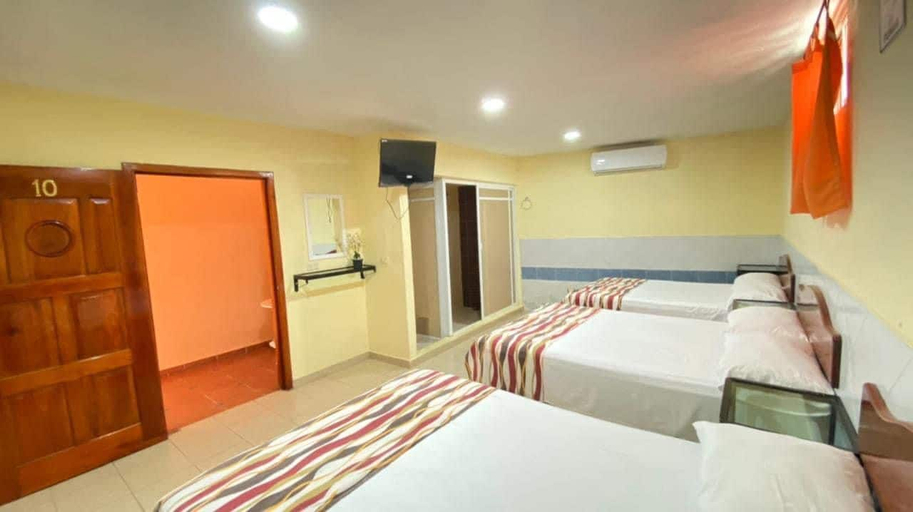 Bedroom 2, Hotel Grijalva, Centla