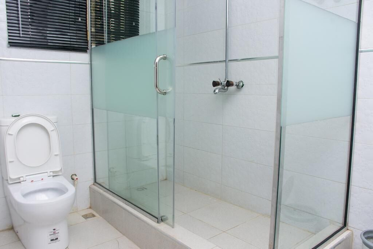 Bathroom 3, Royal Delight Hotel, Mainland