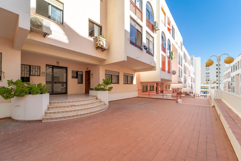 Exterior & Views 2, Quarteira Beach – 2nd D by HelloVacations, Loulé