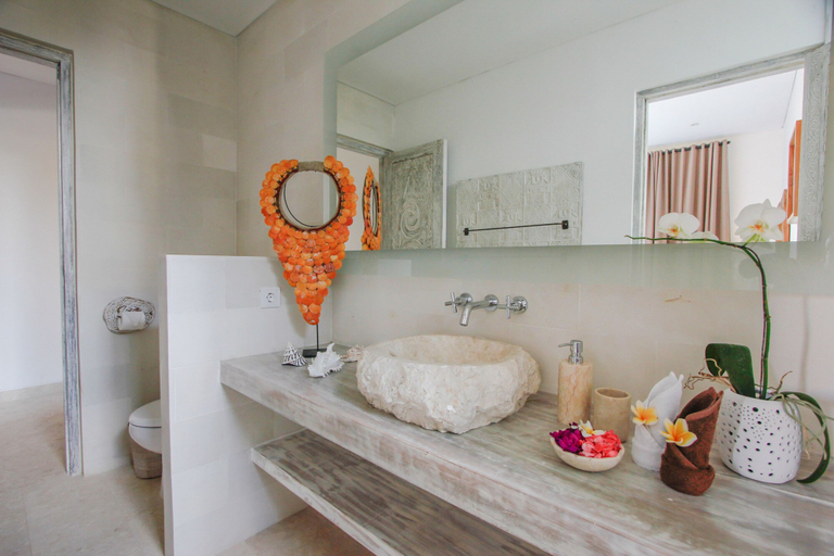Bathroom 4, Villa Paraiba, Badung
