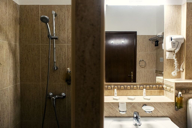 Bathroom 4, Septimia Hotels & Spa Resort, Odorheiu Secuiesc