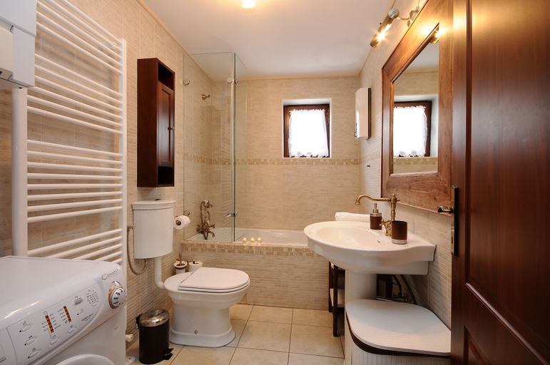 Bathroom, Villa Asseria, Benkovac