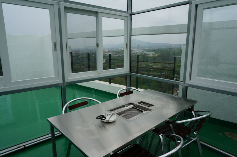 Others 5, Haesung Parktel, Seogwipo